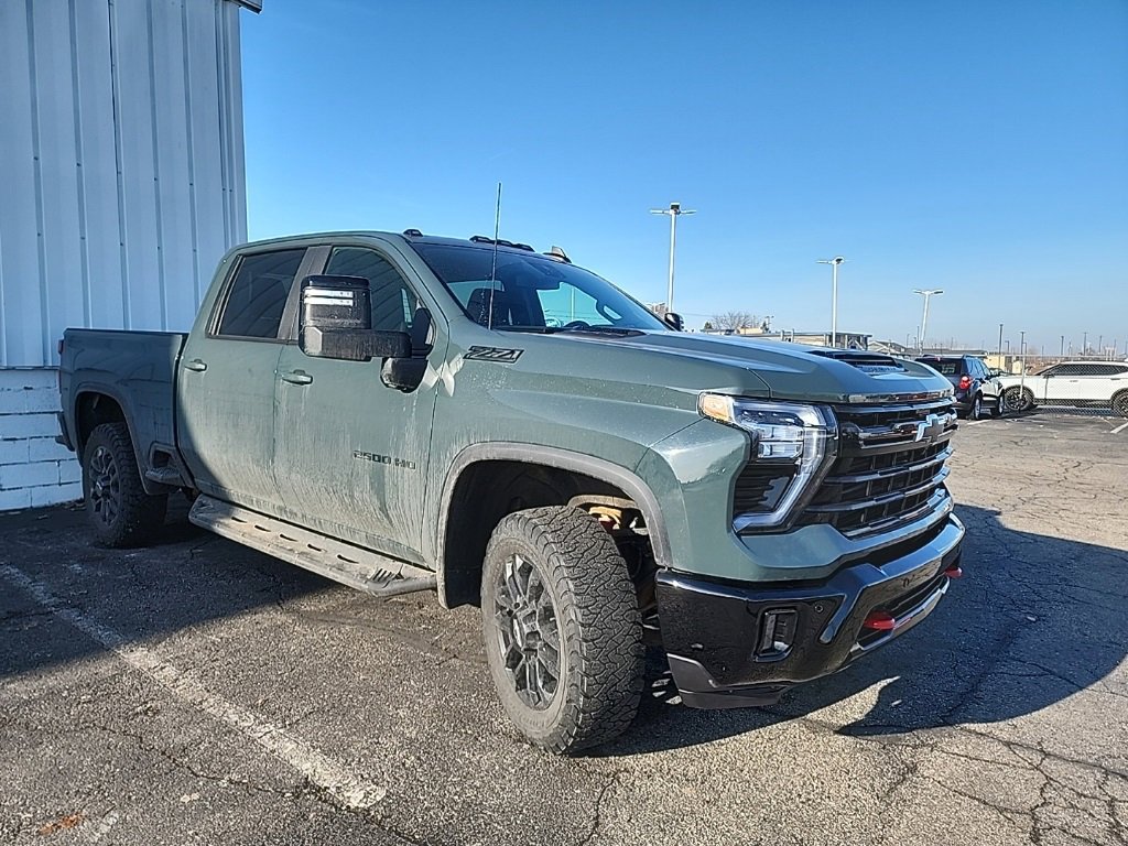 2025 Chevrolet Silverado 2500HD LT's photo