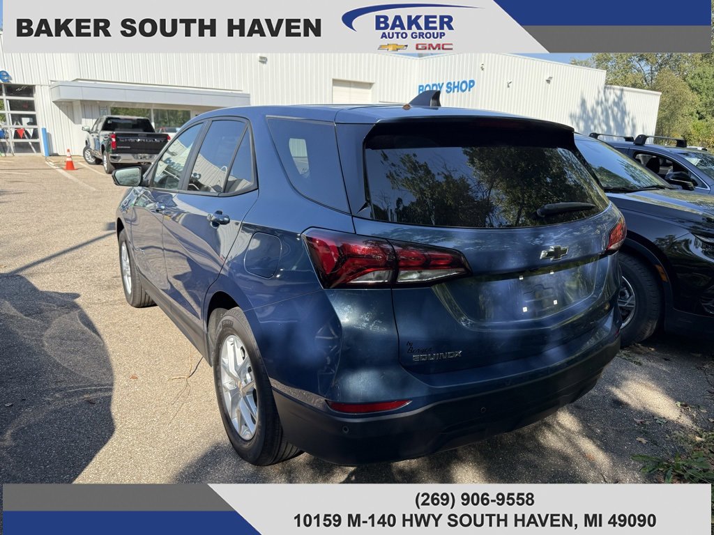 2024 Chevrolet Equinox LS photo 4
