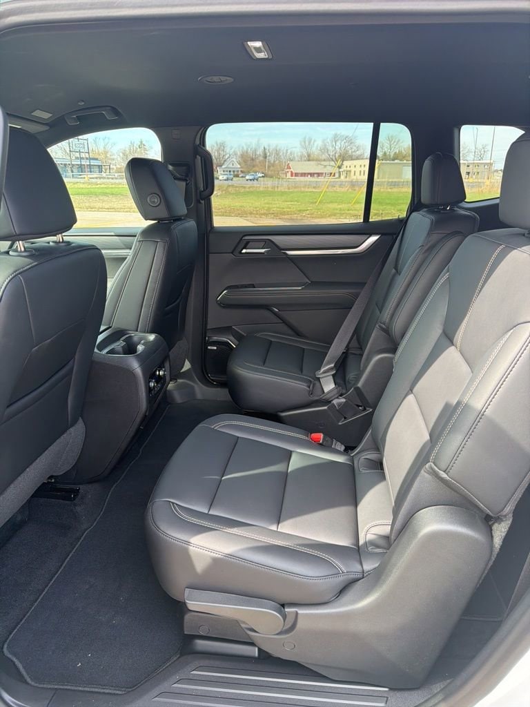 2026 GMC Acadia Elevation - Photo 17