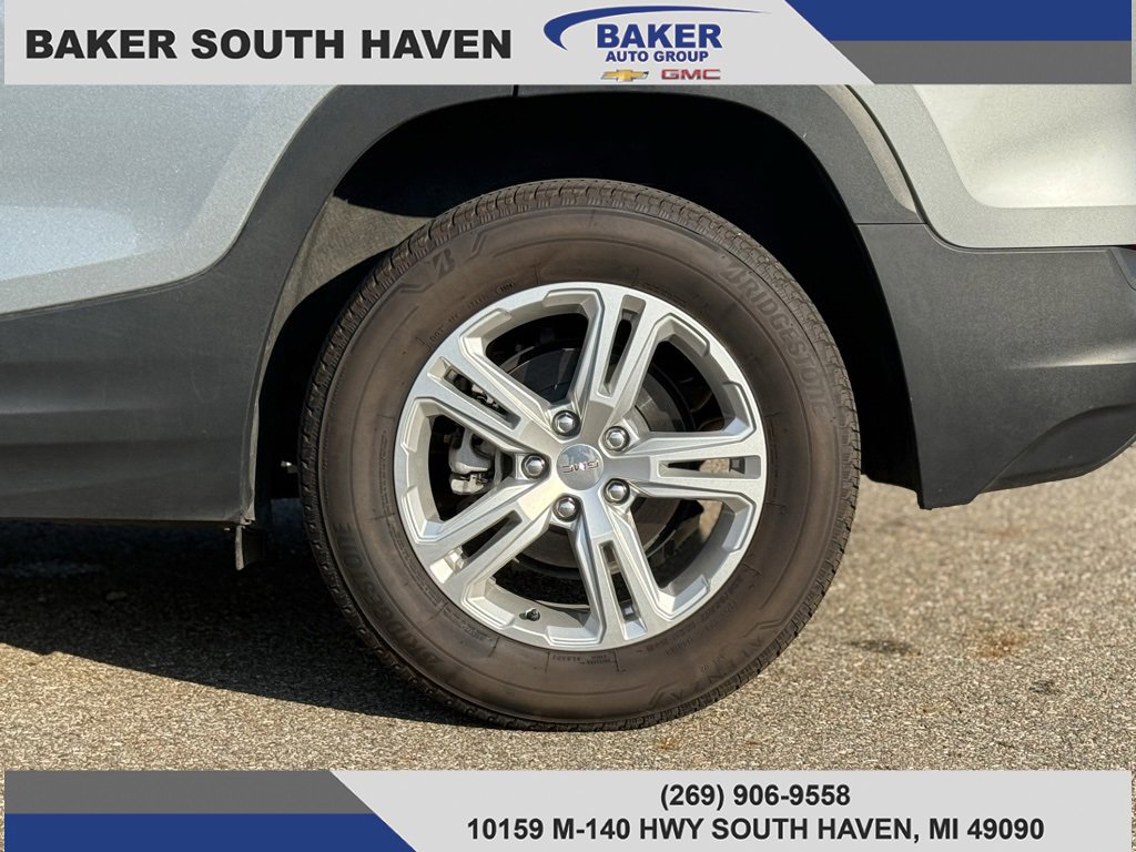 2024 Gmc Terrain SLE photo 4
