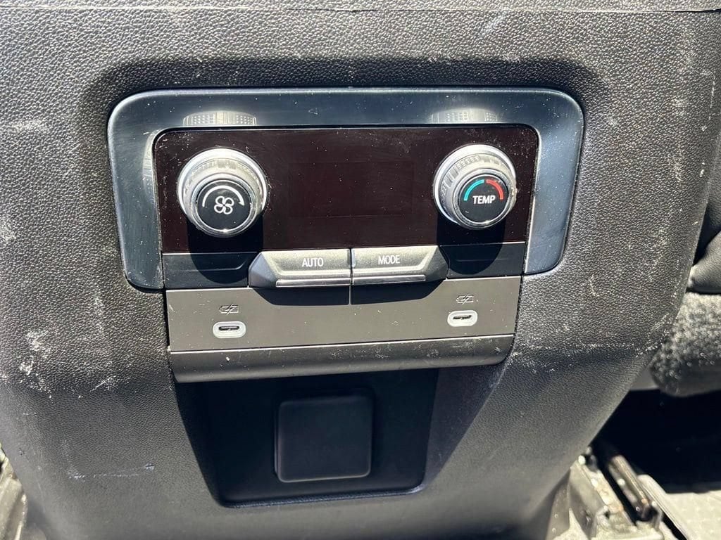 2023 Chevrolet Suburban Z71 - Photo 27