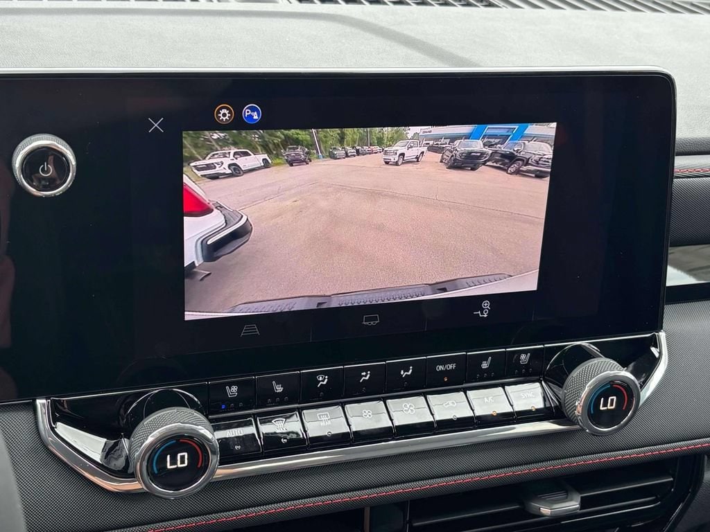 2026 Chevrolet Colorado Z71 - Photo 14
