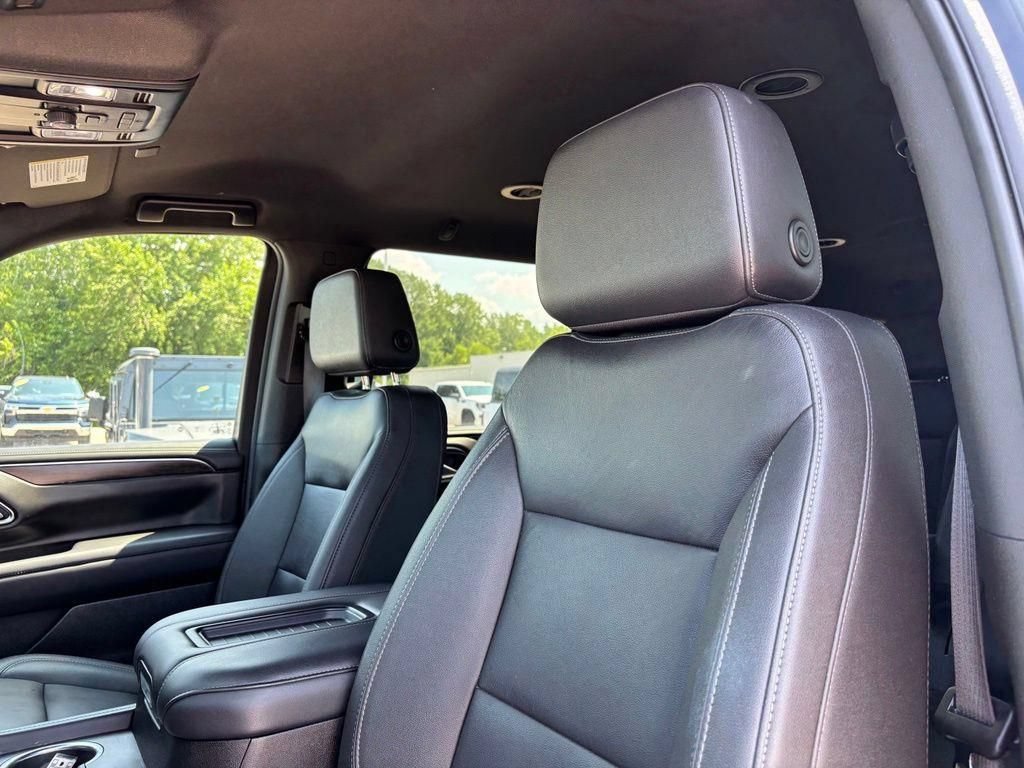 2024 Chevrolet Suburban Z71 - Photo 5