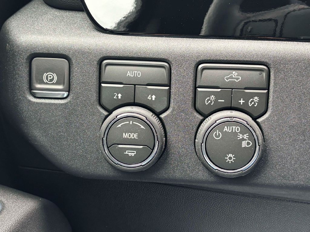 2026 Chevrolet Silverado 1500 LT - Photo 9