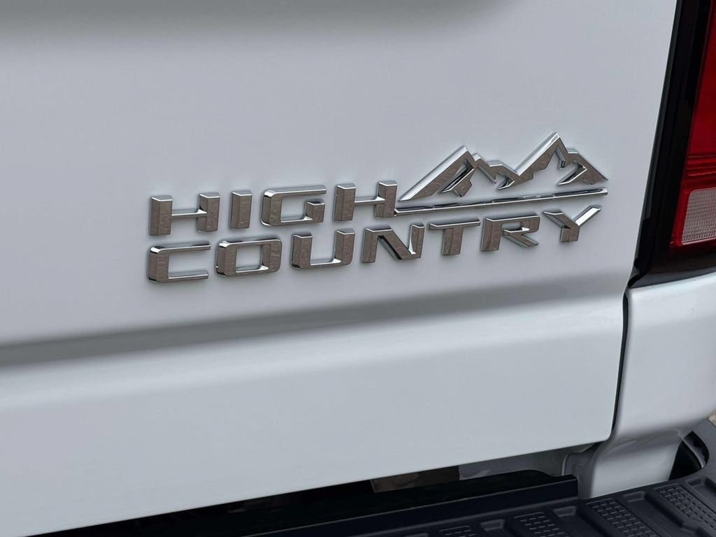 2026 Chevrolet Silverado 2500 HD High Country - Photo 36