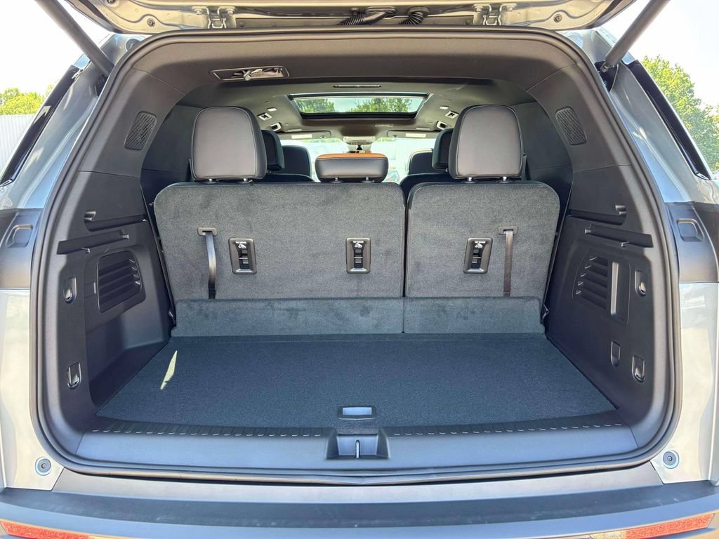 2027 Chevrolet Traverse Z71 - Photo 33