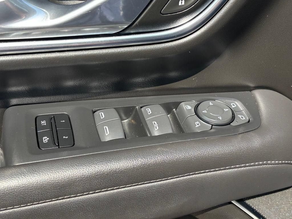 2024 Chevrolet Suburban Z71 - Photo 8