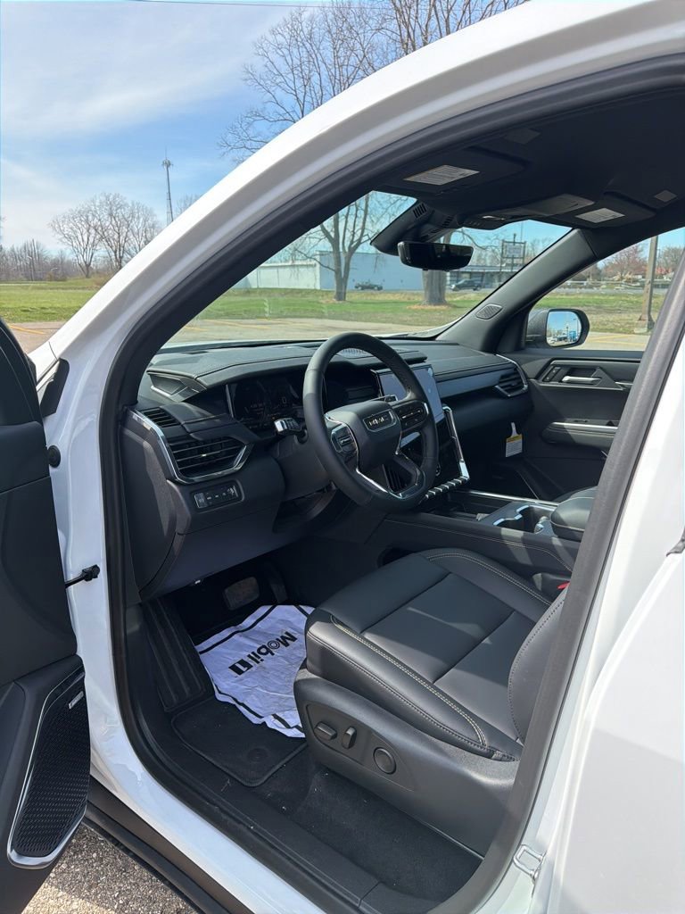 2026 GMC Acadia Elevation - Photo 13