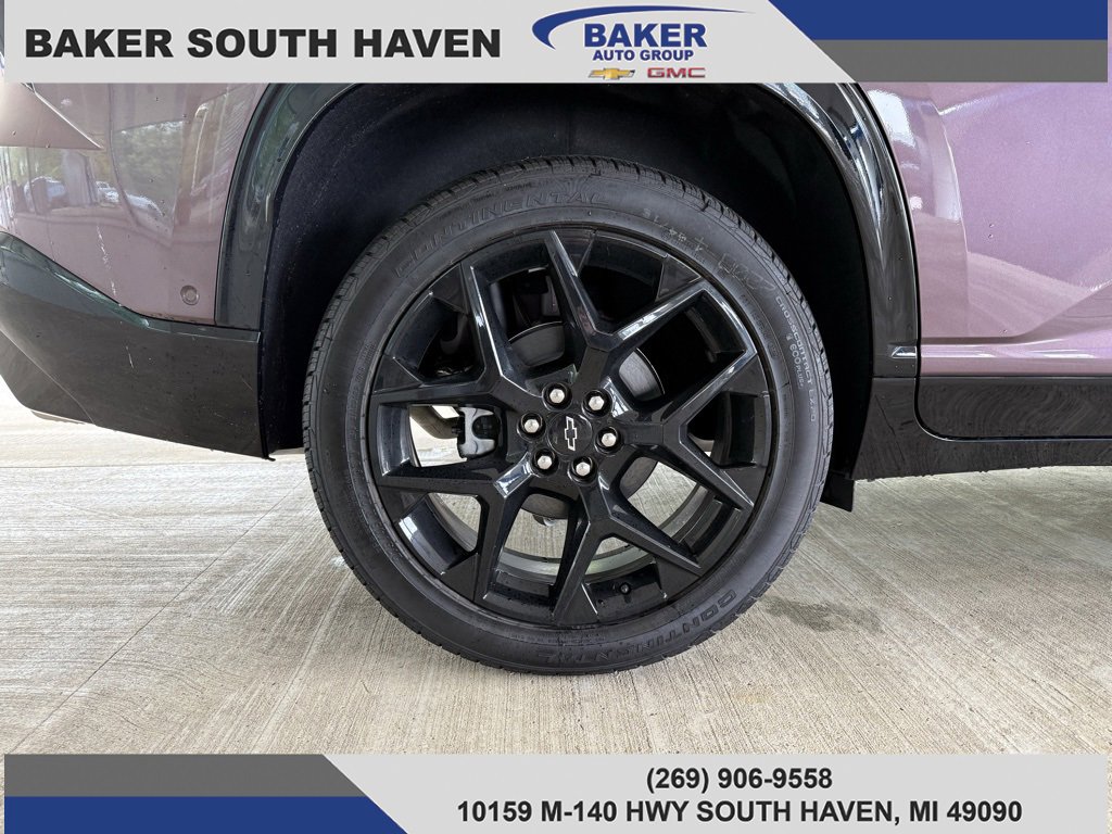 2025 Chevrolet Traverse RS photo 4