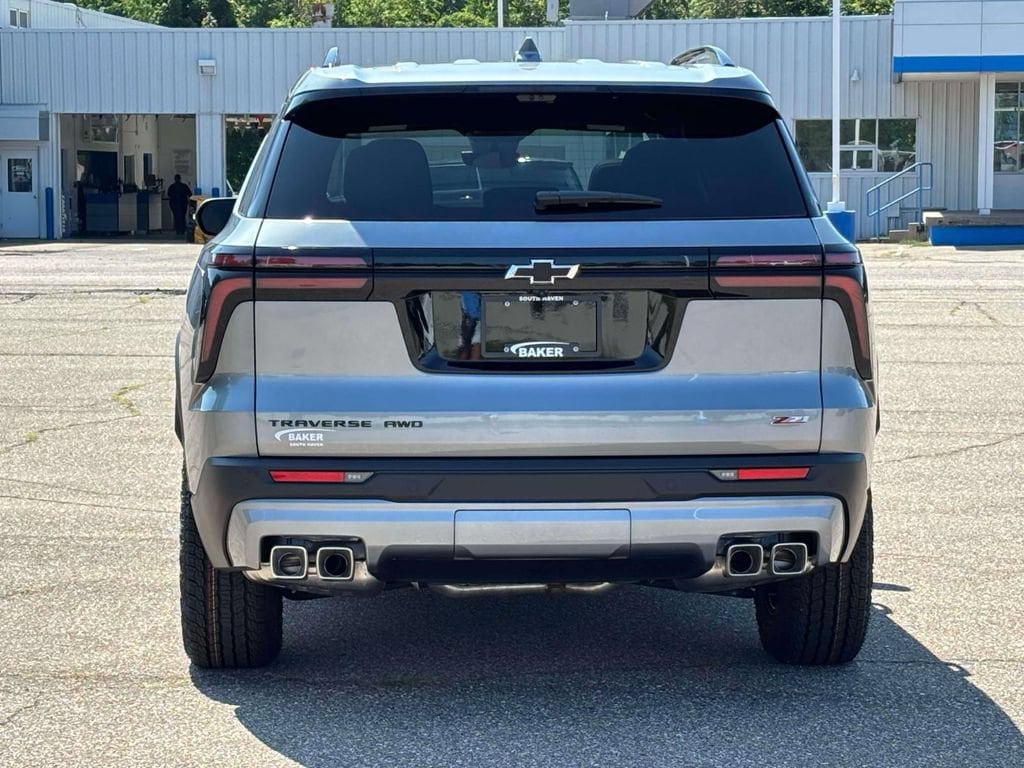 2027 Chevrolet Traverse Z71 - Photo 32