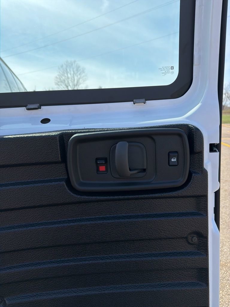 2025 Chevrolet Express Cargo Work Van - Photo 13