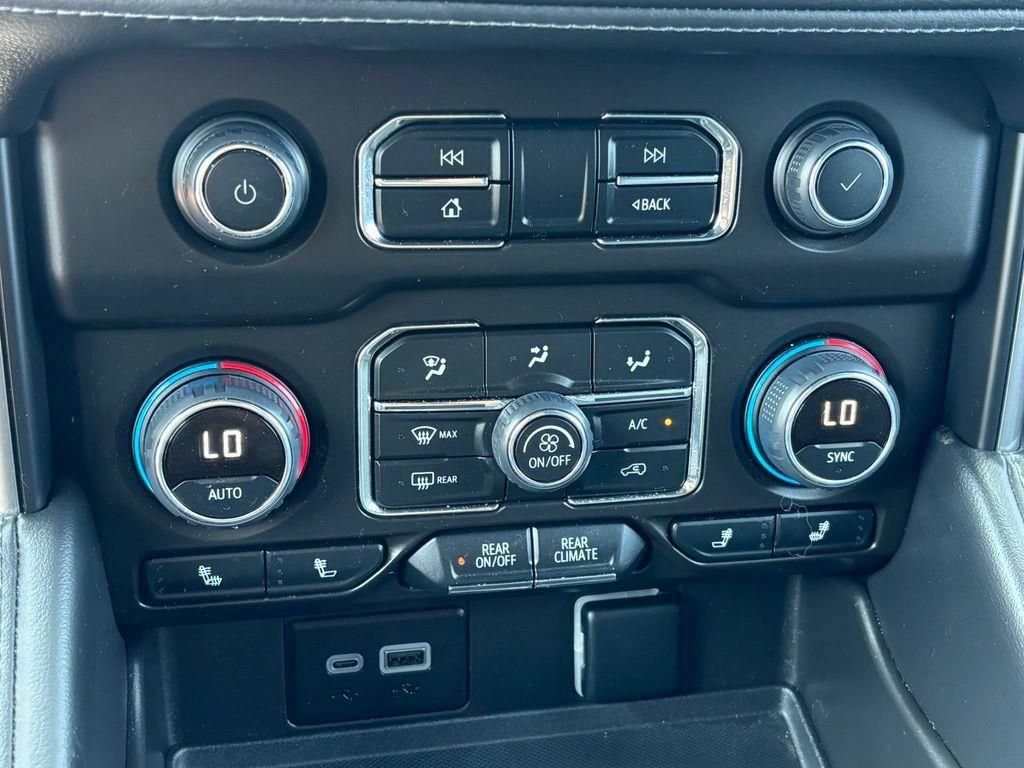 2024 Chevrolet Suburban Z71 - Photo 18