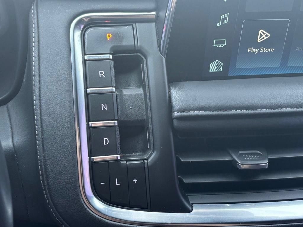 2023 Chevrolet Suburban Z71 - Photo 15