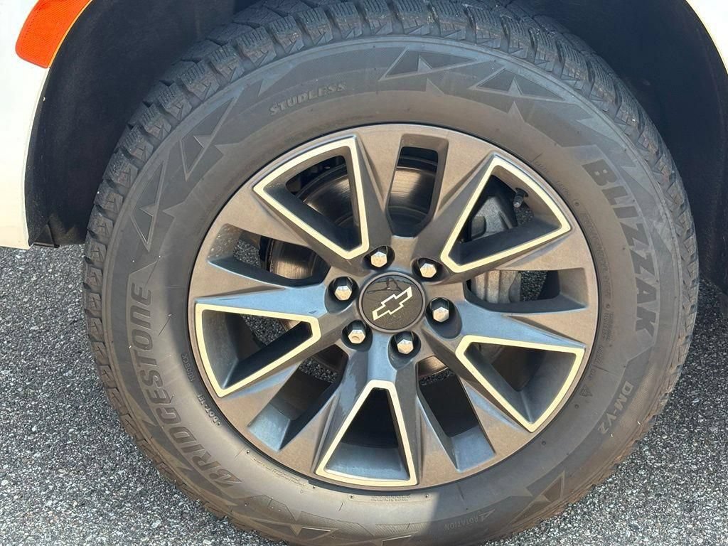 2023 Chevrolet Suburban Z71 - Photo 34