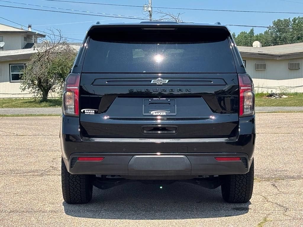 2024 Chevrolet Suburban Z71 - Photo 35