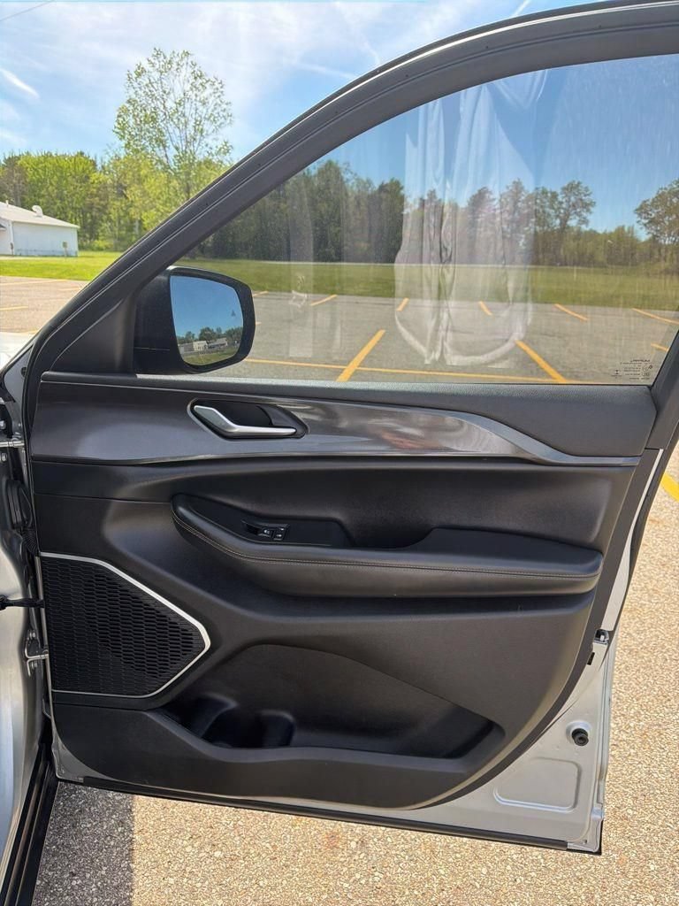 2022 Jeep Grand Cherokee L Laredo - Photo 21