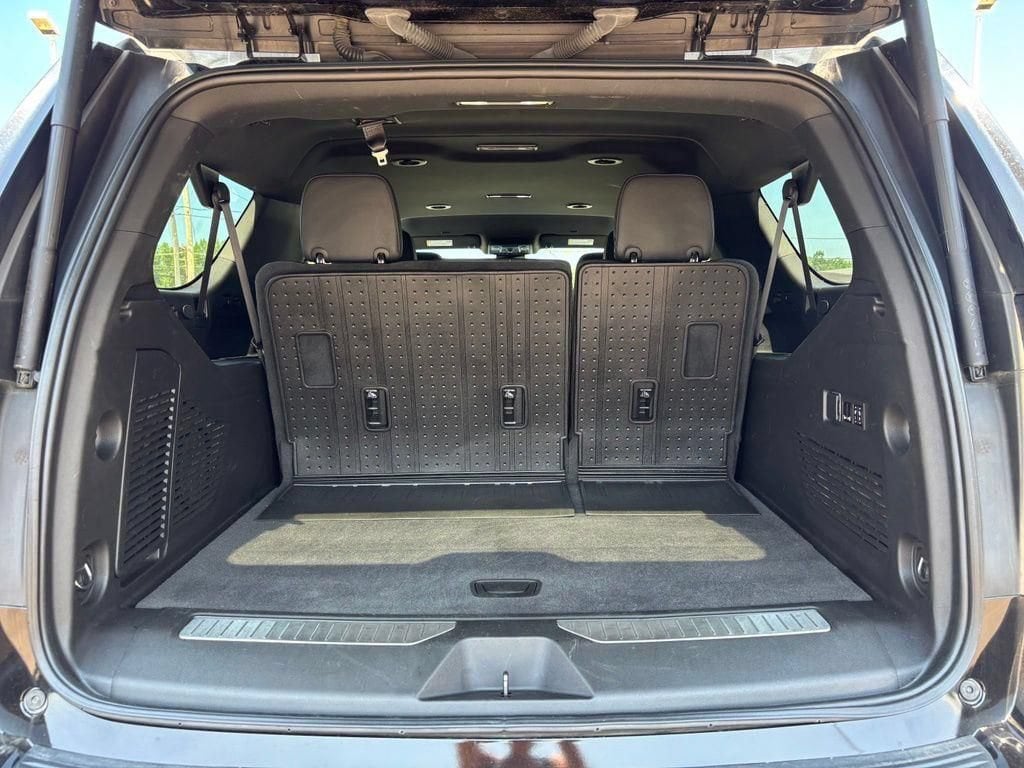 2024 Chevrolet Suburban Z71 - Photo 36