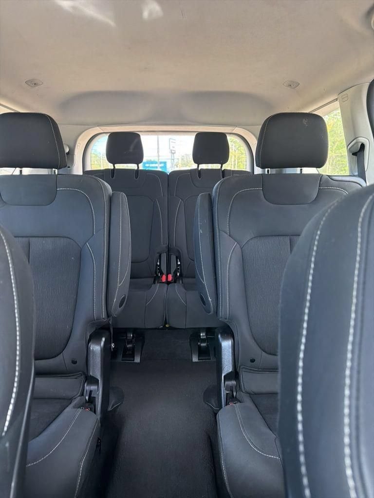 2022 Jeep Grand Cherokee L Laredo - Photo 17