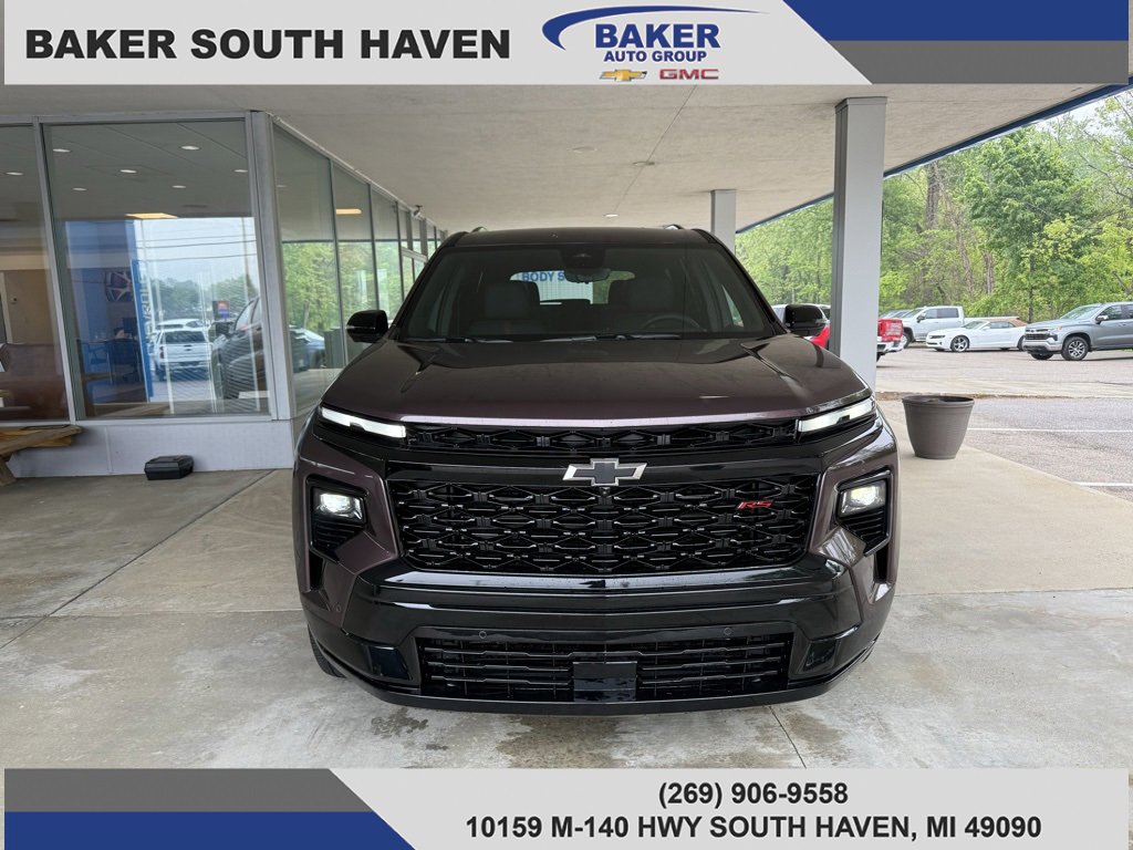 2025 Chevrolet Traverse RS photo 2