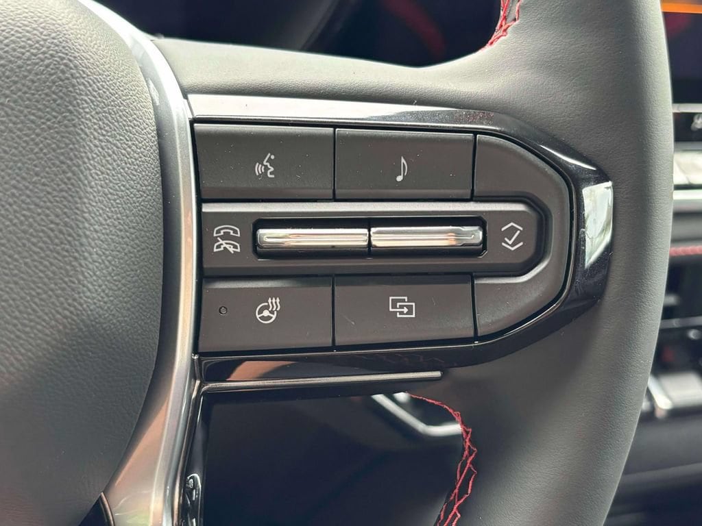 2026 Chevrolet Colorado Z71 - Photo 11