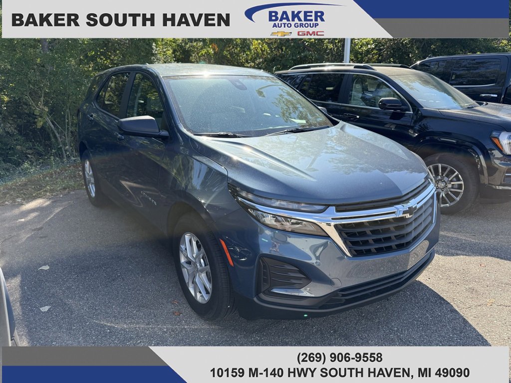 2024 Chevrolet Equinox LS photo 2