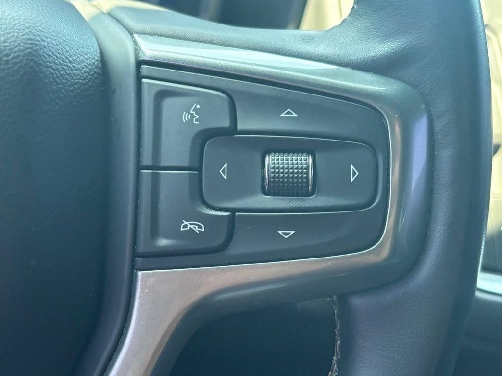 2023 Chevrolet Suburban Z71 - Photo 13