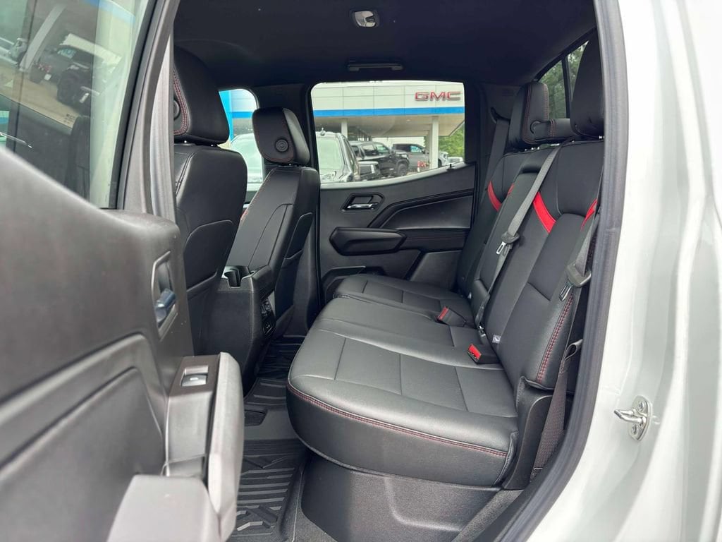 2026 Chevrolet Colorado Z71 - Photo 21