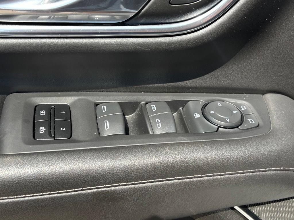 2023 Chevrolet Suburban Z71 - Photo 9