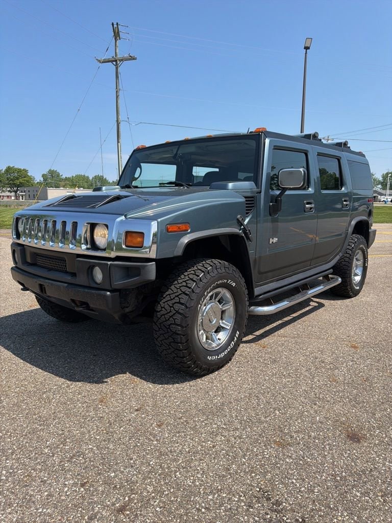 2005 Hummer H2 SUV's photo