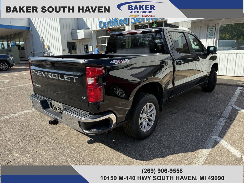 2021 Chevrolet Silverado 1500 LT photo 3