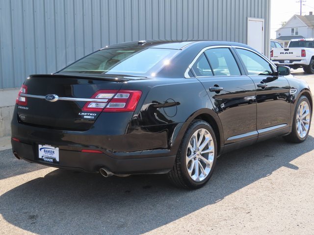 2018 Ford Taurus Limited photo 2
