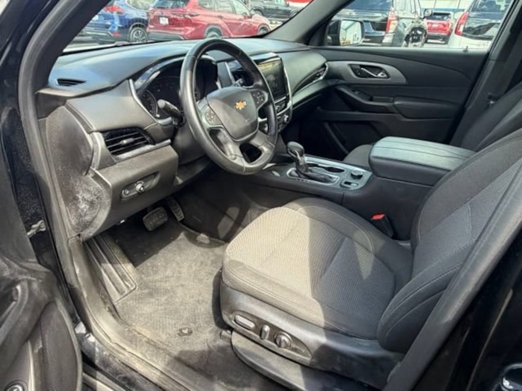 Used 2023 Chevrolet Traverse LT Cloth SUV