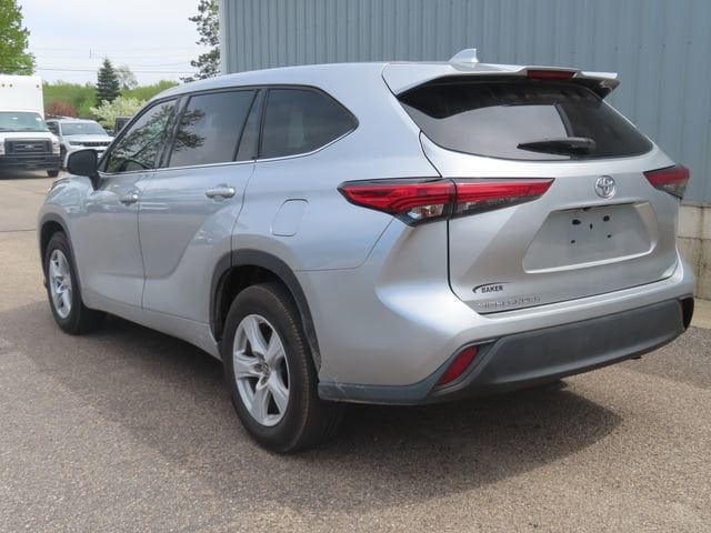 2021 Toyota Highlander L - Photo 7