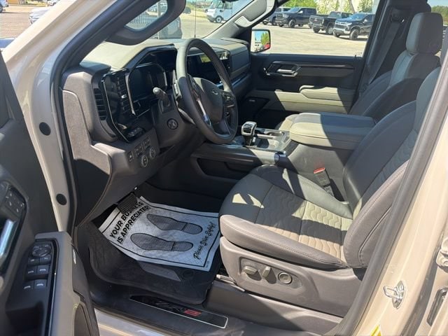 2026 Chevrolet Silverado 1500 ZR2 - Photo 16