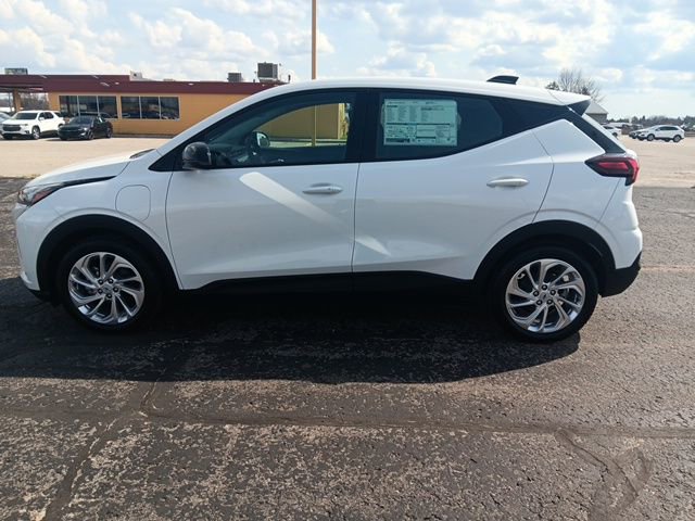 2027 Chevrolet Bolt LT - Photo 6