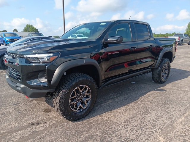 2025 Chevrolet Colorado ZR2 photo 3