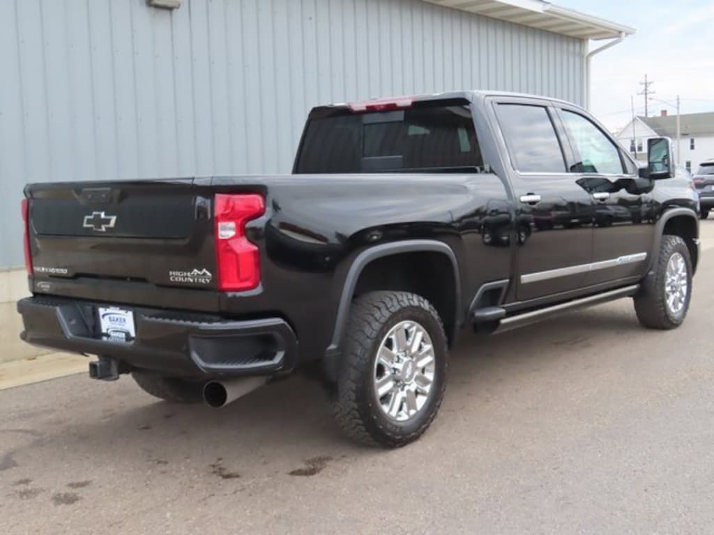 Used 2024 Chevrolet Silverado 2500 HD High Country Truck Crew Cab