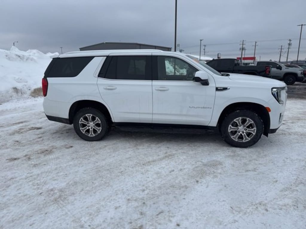 Used 2024 GMC Yukon SLE SUV