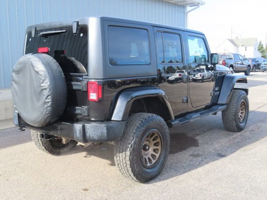Used 2018 Jeep Wrangler JK Unlimited Sahara 4x4 SUV