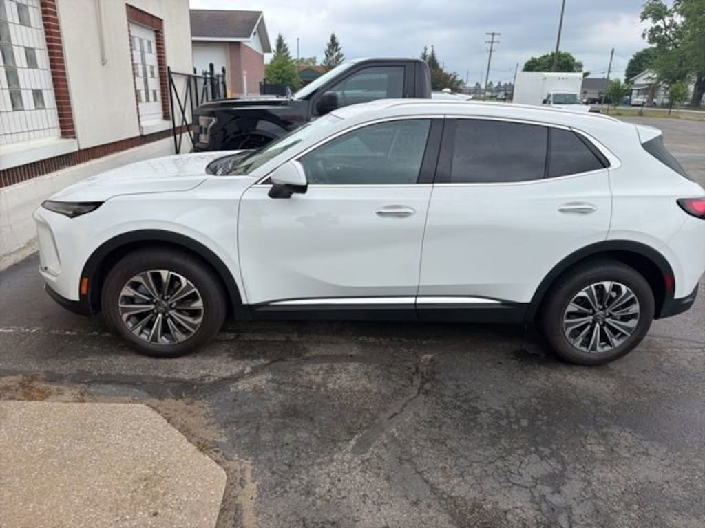 Used 2024 Buick Envision Preferred SUV