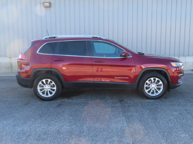 Used 2019 Jeep Cherokee Latitude with VIN 1C4PJMCB1KD310749 for sale in Cadillac, MI