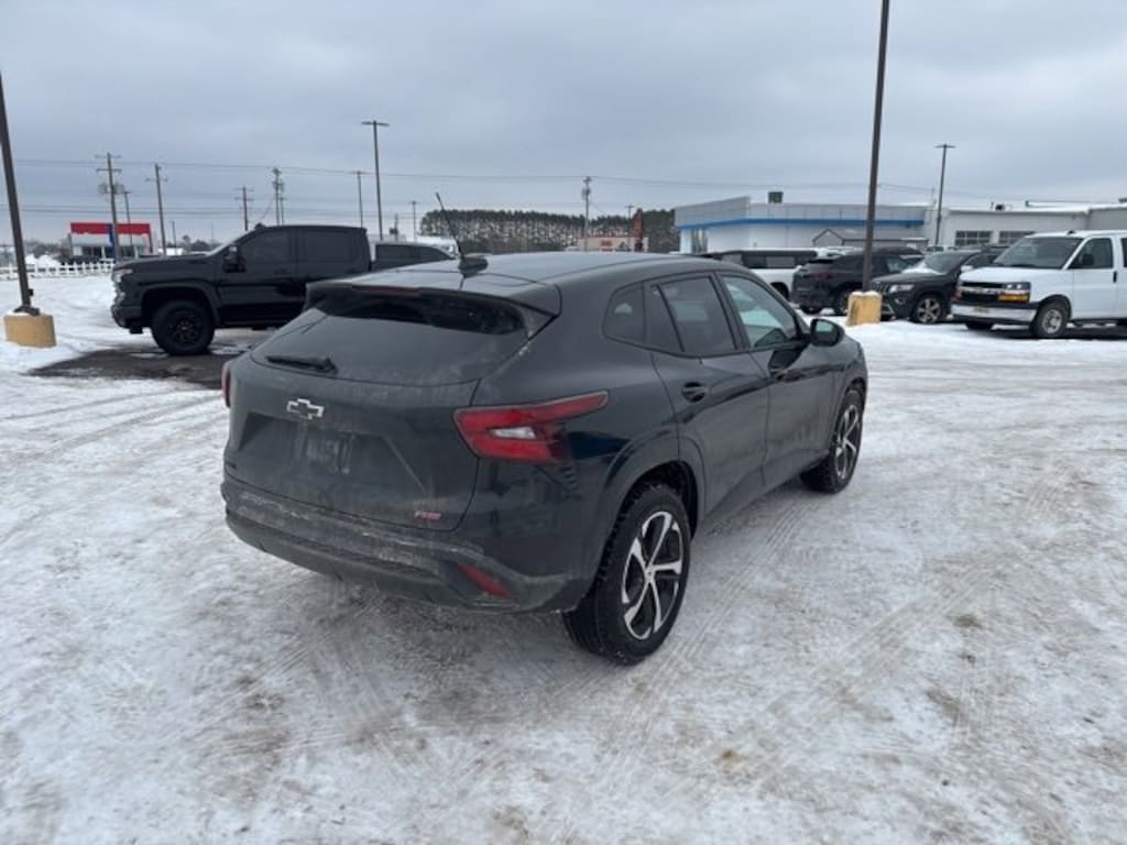 Used 2024 Chevrolet Trax 1RS SUV