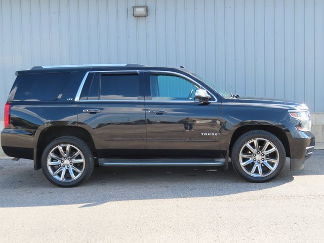 2016 Chevrolet Tahoe LTZ photo 2
