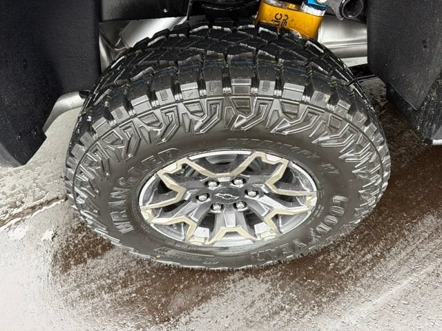 2026 Chevrolet Colorado ZR2 - Photo 11