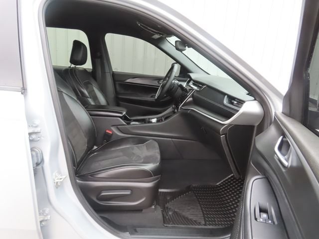 2023 Jeep Grand Cherokee Altitude - Photo 23