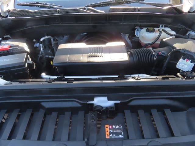 2025 GMC Sierra 1500 SLT - Photo 13