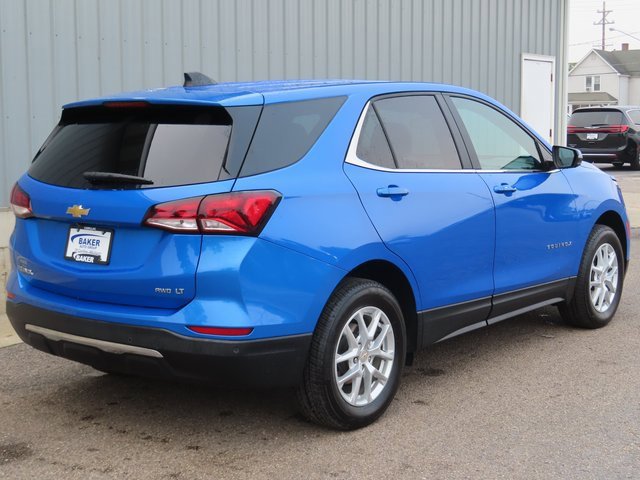2024 Chevrolet Equinox LT photo 3