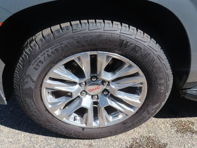 2024 GMC Yukon XL Denali - Photo 17