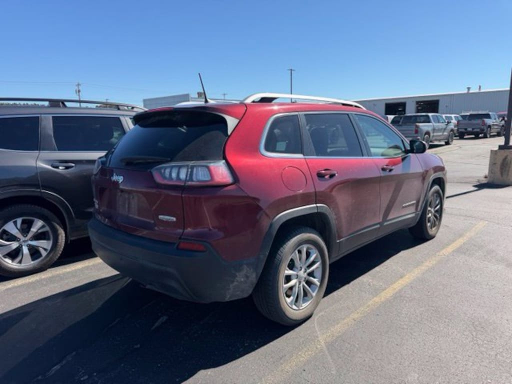 Used 2019 Jeep Cherokee Latitude 4x4 SUV