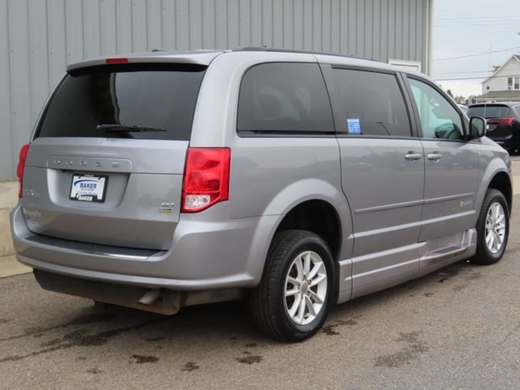 Used 2016 Dodge Grand Caravan SXT Van